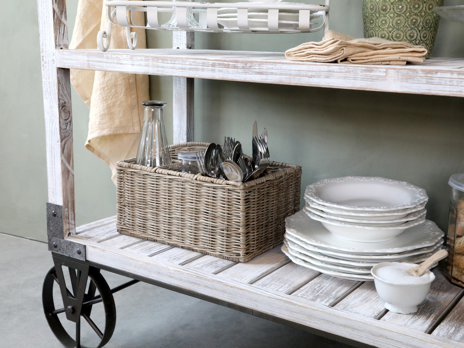 KOSZYK_NA_SZTUCCE_RATANOWY_PORCELANA_CHIC_ANTIQUE_POLSKA_SKLEP_DESIGNBYWOMEN